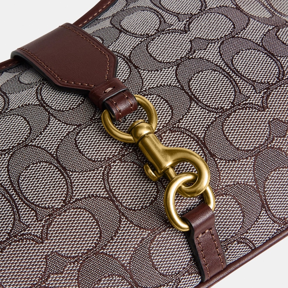 Coach Hamptons Hobo Bag In Signature Jacquard - Picture 3 of 3